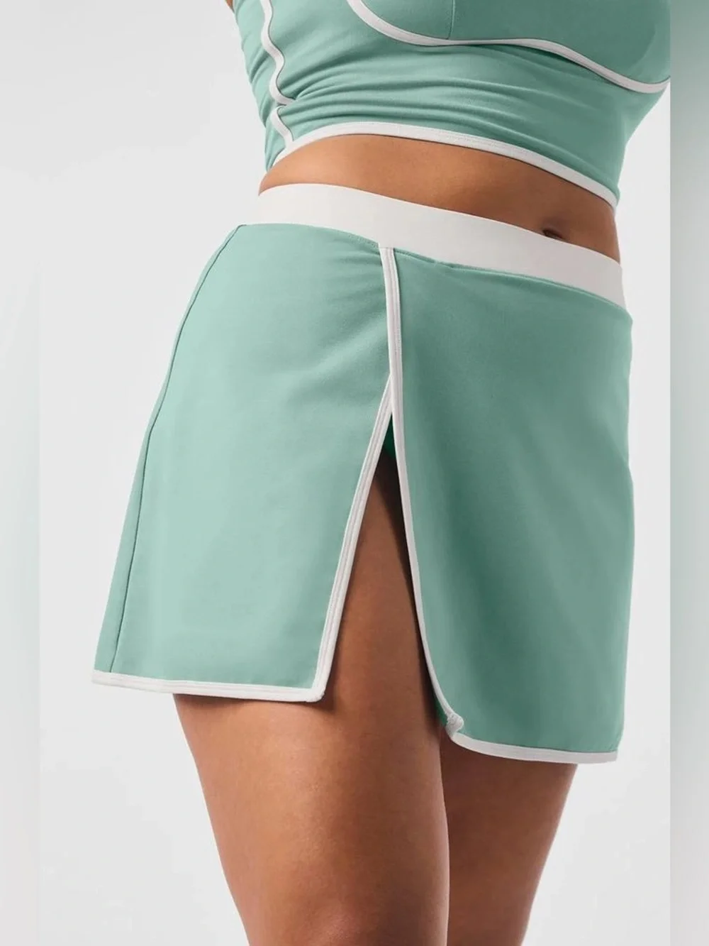 ALO Airbrush Streamlined Skirt Large Botanical green tennis athletic sporty 90’s - Picture 5 of 13